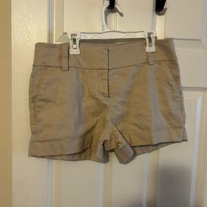 Express Women's Beige Shorts.Size 8 Never Worn